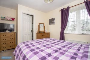 Bedroom- click for photo gallery